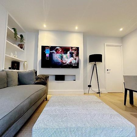 Londwell, Luxe And Leaves, Chelsea Flat With Private Garden Appartement Londen Buitenkant foto