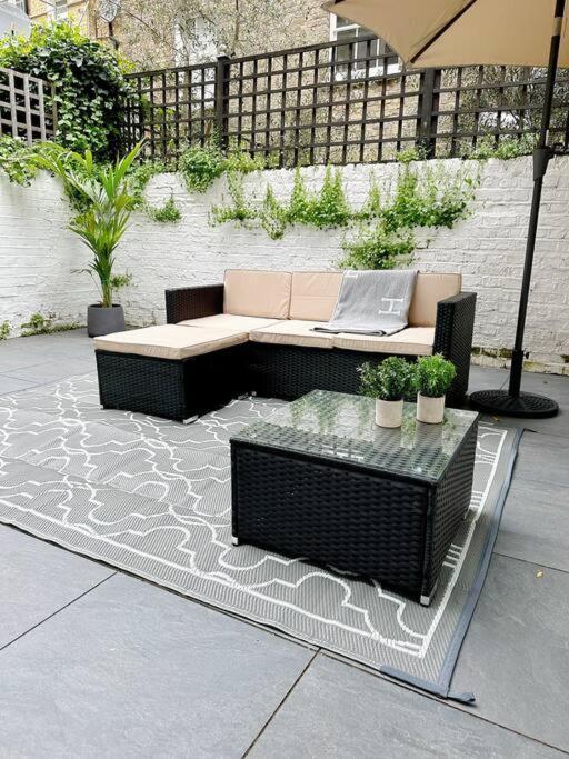 Londwell, Luxe And Leaves, Chelsea Flat With Private Garden Appartement Londen Buitenkant foto